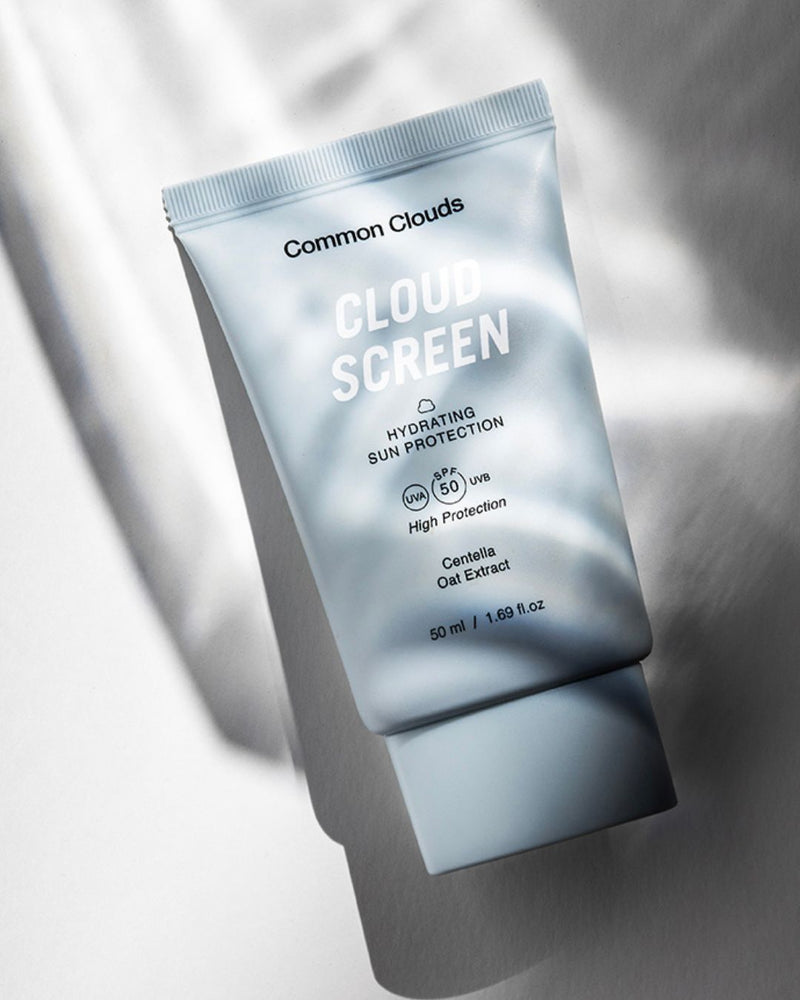 Image of Common Clouds sunscreen Cloud Screen - a SPF50 broad spectrum suncreen made for acne-prone and sensitive skin. Bild av Common Clouds solskydd Cloud Screen - en lätt solskräm som passar känslig och aknebenägen hud.